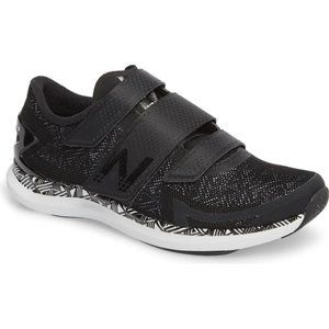 New Balance spin shoes 8.5 women’s